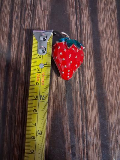 Enamel Strawberry Brooch with Emerald Leaves - Thumbnail 4