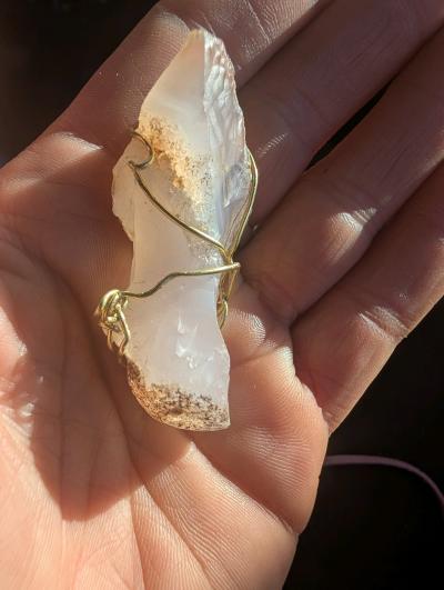 translucent chalcedony quartz - Thumbnail 3