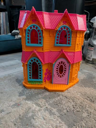 Vintage 2004 FisherPrice Sweet Streets Victorian Dollhouse
