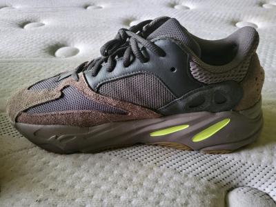 Yeezy Boost 700 Mauve 2018 - Thumbnail 5