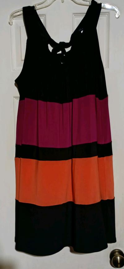 Tiana B colorful sleeveless dress
