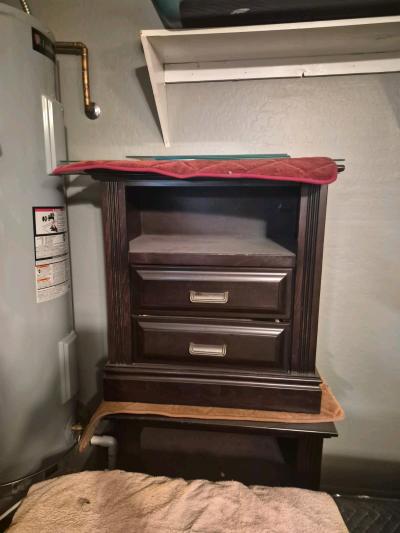 Omish Maple Finish 4 piece bedroom vintage furniture - Thumbnail 3