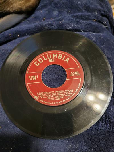 Vinyl records poker music country music - Thumbnail 4