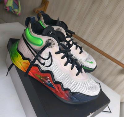 Nike Zoom GT Run Mens 7 and a half - Thumbnail 5