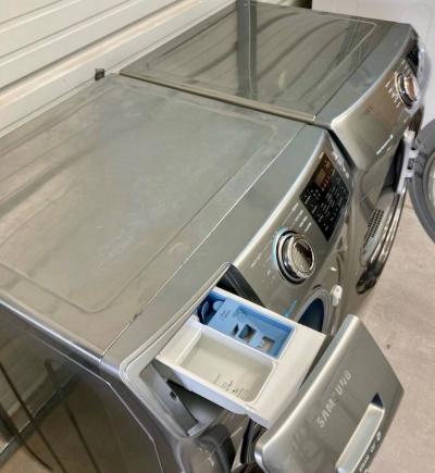Samsung Washer and Electric Dryer - Thumbnail 4