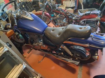 motorcycles and various travel bags - Thumbnail 12