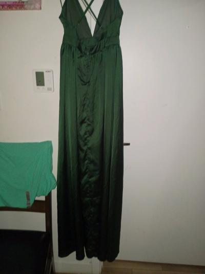 A couple of different dresses - Thumbnail 2