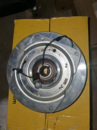 new AC compressor clutch - Thumbnail 2
