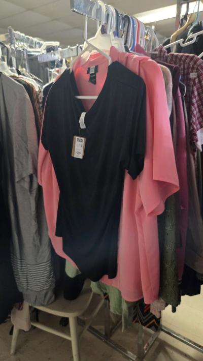 Everything is one dollar at Saint Luke thrift store - Thumbnail 6