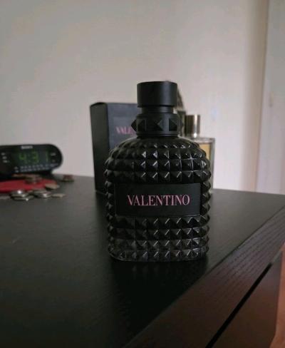 Valentino Born in Roma EDT  100 Authentic - Thumbnail 4