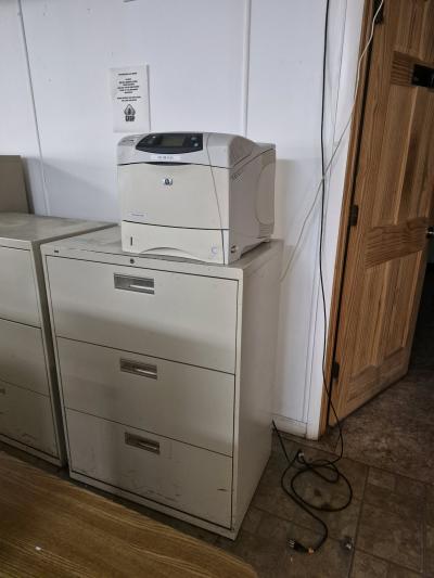 Office Furniture Desks miscellaneous items - Thumbnail 6