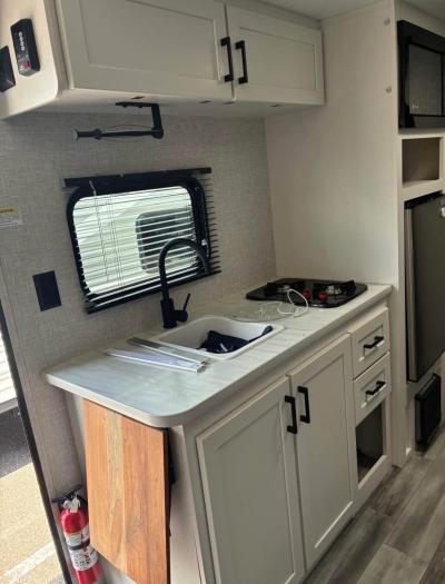 2025 Jayco 170 BH - Thumbnail 4