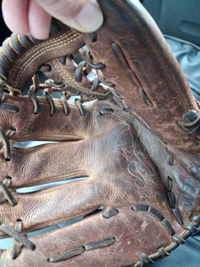 Wilson A800 baseball glove - Thumbnail 3