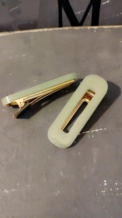 Handcrafted Resin Hairclips - Thumbnail 5