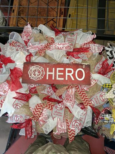 Custom handmade wreaths various styles - Thumbnail 5