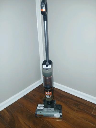 cordless shark mop vacuum brand new comes with charger base