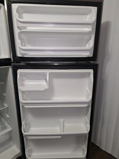Frigidaire Refrigerator - Thumbnail 6