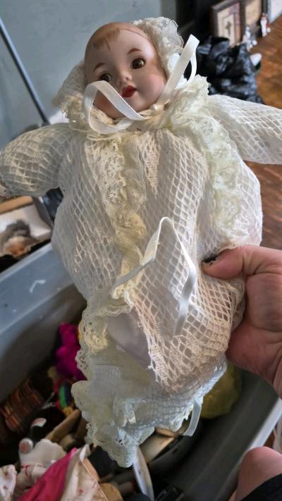 porcelain dolls - Thumbnail 3