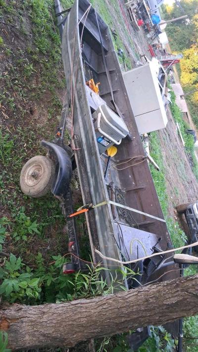 boat 14 ft with trailer