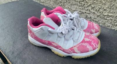 Pink And White Snake 11s for sale - Thumbnail 3
