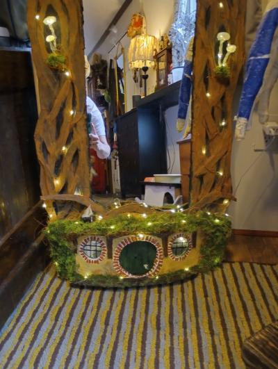 Hobbit Hole Mirror Handmade - Thumbnail 6