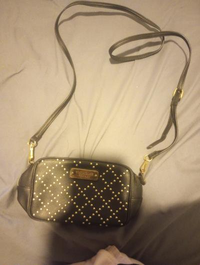 Victorias secrets phone carrier thing