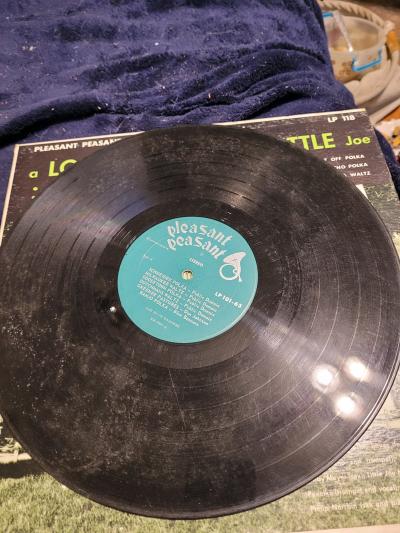 A lot of old time by little Joe vinyl record - Thumbnail 3