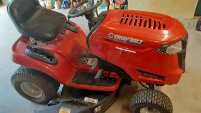 Troy built lawnmower Garage kept - Thumbnail 6