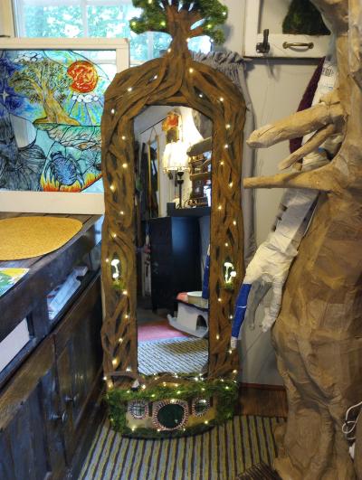 Hobbit Hole Mirror Handmade - Thumbnail 3