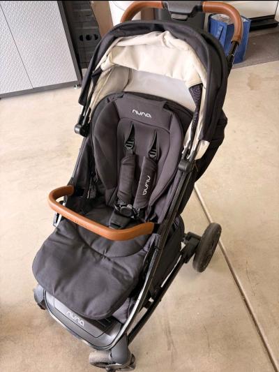 Nuna Pipa Infant Car Seat and stroller travel system - Thumbnail 5