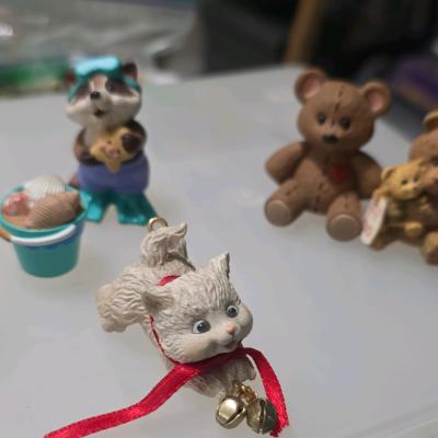 hallmark collectable figurines