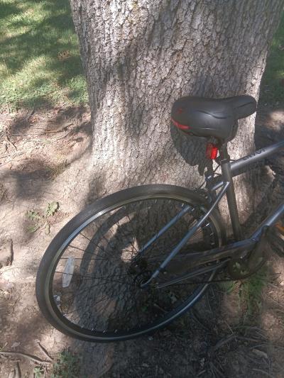 like new 26in mountain bike - Thumbnail 6