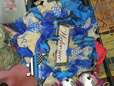 very nice hand made wreaths variety of styles - Thumbnail 11