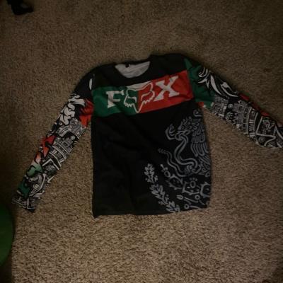 medium fox racing shirt