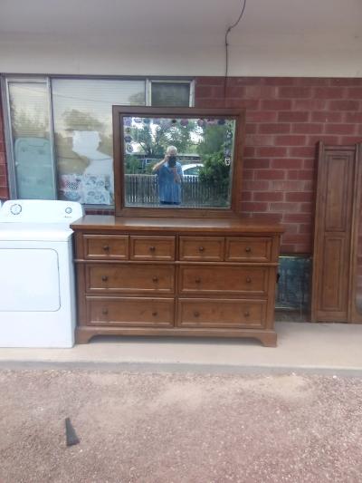 Redwood Aspen Home Collection Bedroom set nightlight plus