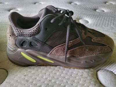 Yeezy Boost 700 Mauve 2018 - Thumbnail 4
