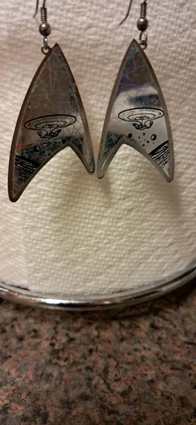 These are vintage 1990s AH Prismatic Star Trek earrings feat - Thumbnail 5