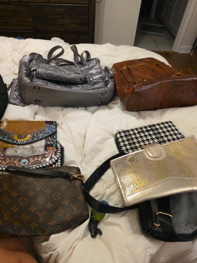 Authentic bags  l