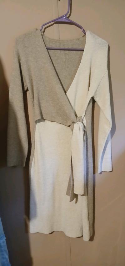 TanCream Tie Knot Dress in a size small 4
