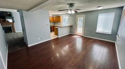Remarkable 4 bed 2 bath pet friendly - Thumbnail 5
