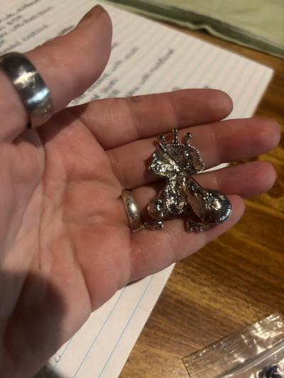 super cute frog brooch