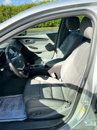 Chevrolet aches colour going for cheaper price - Thumbnail 2