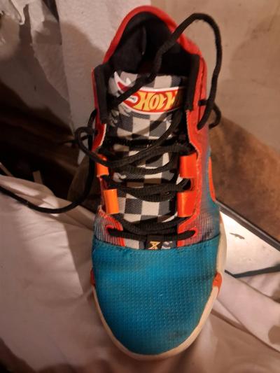 size 8 Nike hotwheels shoes