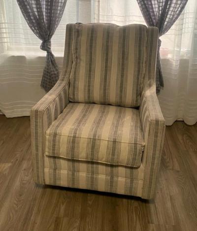 Ashley Furniture Swivel Glider Accent Chair Ivory Black
