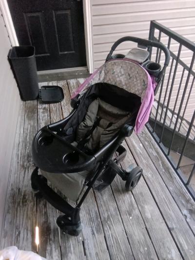 Beautiful baby girl stroller easy to fold - Thumbnail 5