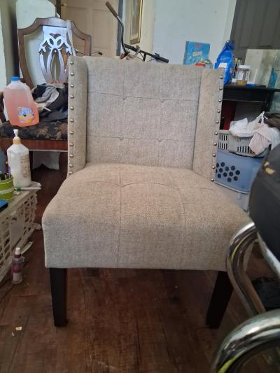 Tufted Wingback Accent Chair
