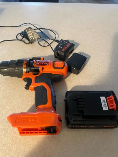 Black and Decker power drill - Thumbnail 3