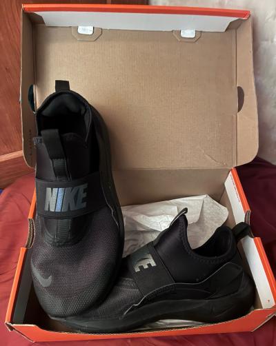 Nike sneakers - Thumbnail 3