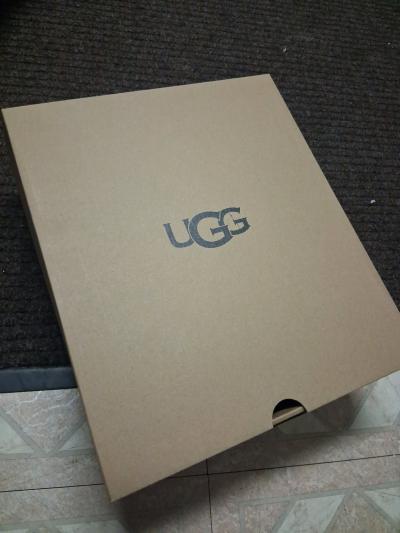 Womens Tan Ugg Boots Size 6 New in Box - Thumbnail 3