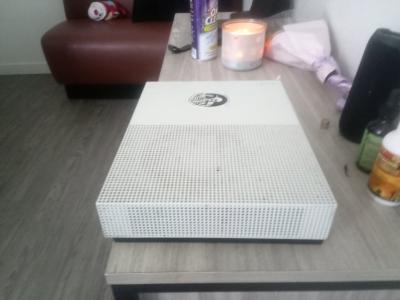 Microsoft Xbox one s used no controller or power cord - Thumbnail 2